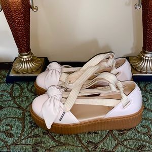 PUMA FENTY X RIHANNA (Bow Creeper) Sandal